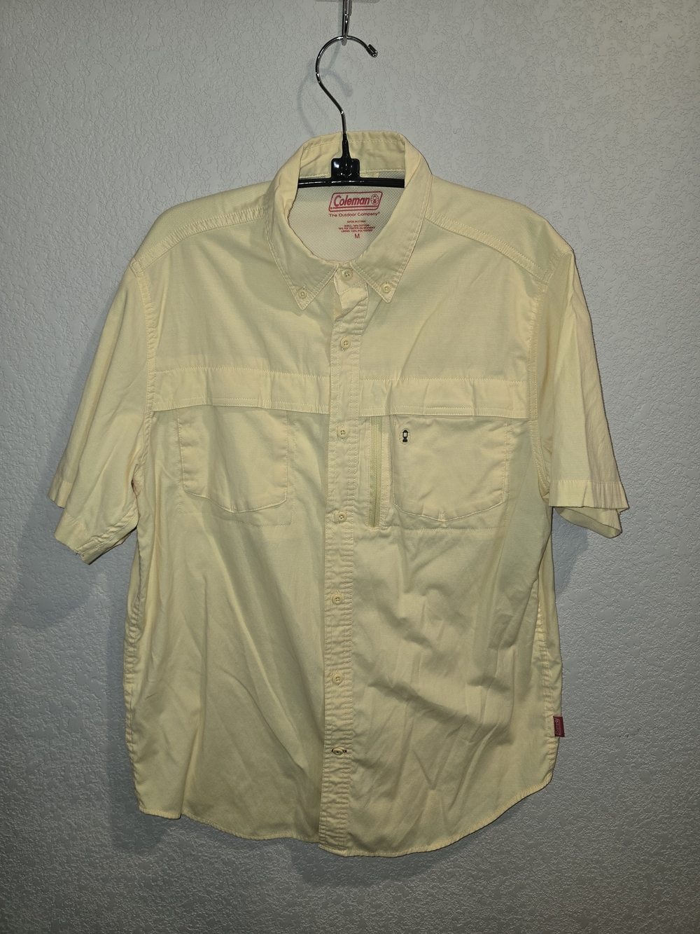 Coleman Men's Medium Light Yellow Short Sleeve Vented Outdoor Fishing Shirt